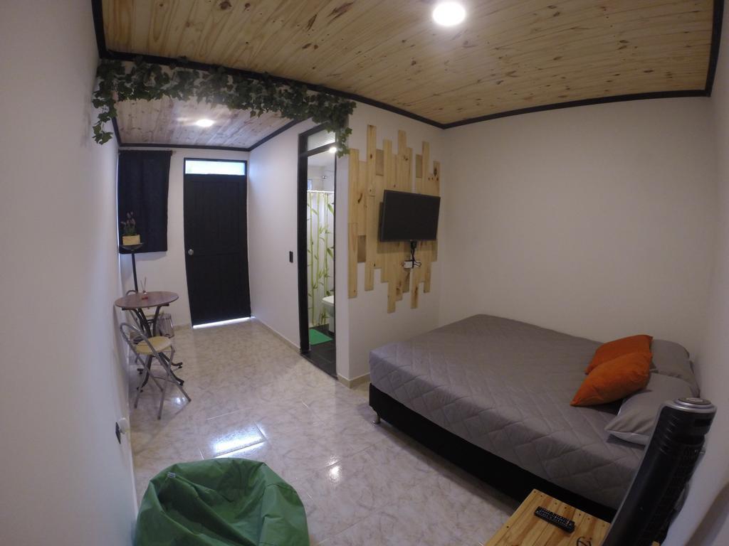 Blackpine Hostel Medellín Eksteriør bilde