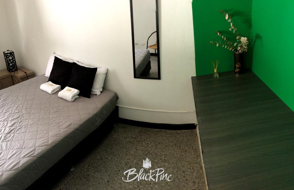 Blackpine Hostel Medellín Eksteriør bilde