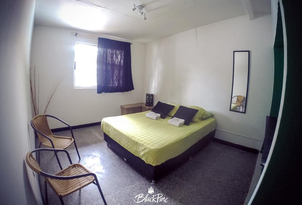 Blackpine Hostel Medellín Eksteriør bilde