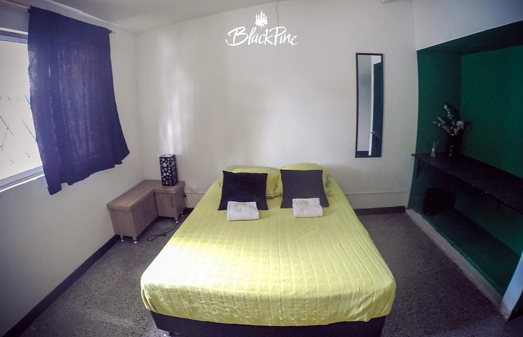 Blackpine Hostel Medellín Eksteriør bilde